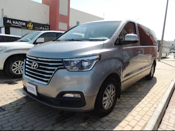 Hyundai Van H1 Gray 2020 For Sale in Qatar