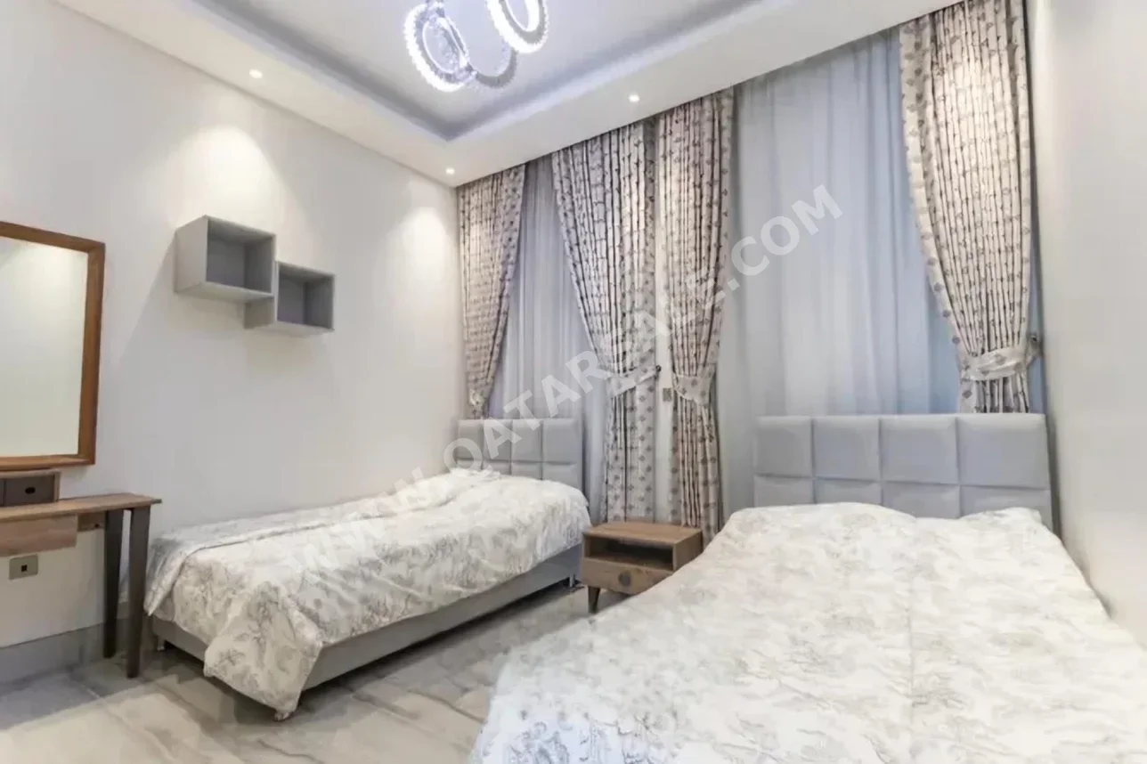 Family Residential  - Fully Furnished  - Doha  - The Pearl  - 3 Bedrooms