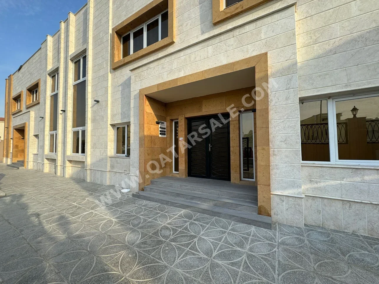 Family Residential  - Not Furnished  - Al Rayyan  - Al Aziziyah  - 1 Bedrooms