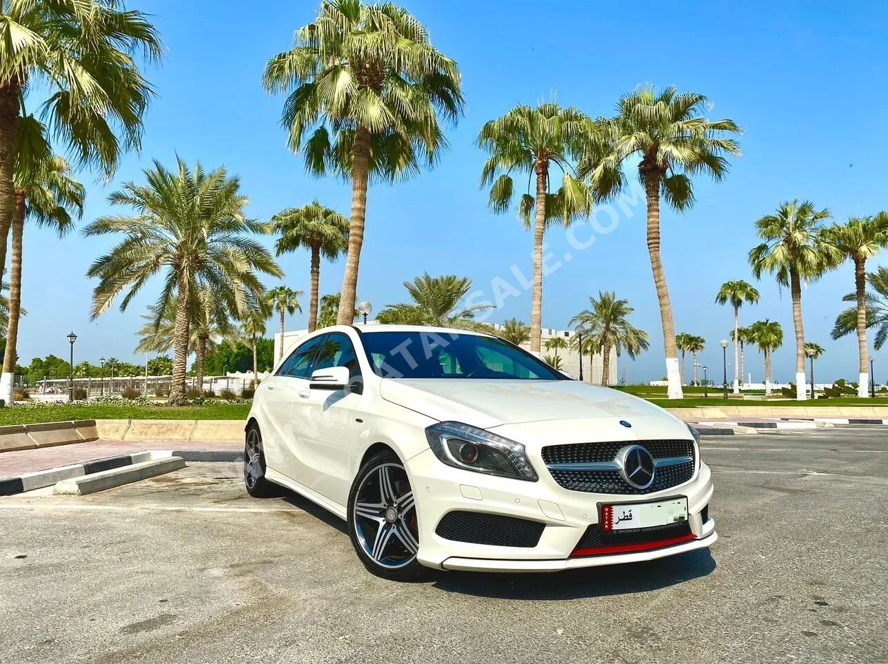 مرسيدس - بنز  ايه - كلاس  250 AMG  2015  اوتوماتيك  81,000 كم  4 سلندر  سحب امامي  هاتشباك  أبيض