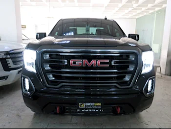 GMC  Sierra  AT4 Carbon Pro  2022  Automatic  57,000 Km  8 Cylinder  Four Wheel Drive (4WD)  Pick Up  Black  With Warranty