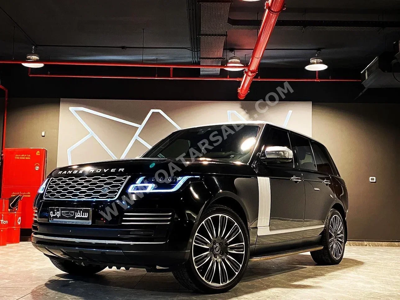 Land Rover  Range Rover  Vogue  Autobiography  2018  Automatic  106,000 Km  8 Cylinder  Four Wheel Drive (4WD)  SUV  Black