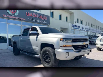 Chevrolet  Silverado  LT  2018  Automatic  185,000 Km  8 Cylinder  Four Wheel Drive (4WD)  Pick Up  White