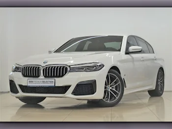 BMW  5-Series  520i  2022  Automatic  27,900 Km  4 Cylinder  Rear Wheel Drive (RWD)  Sedan  White  With Warranty