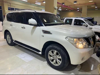 Nissan  Patrol  SE  2013  Automatic  270,000 Km  8 Cylinder  Four Wheel Drive (4WD)  SUV  White