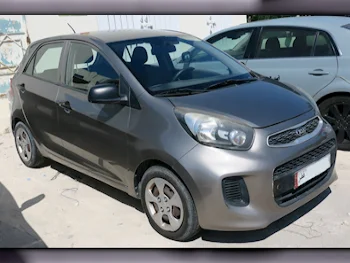 Kia  Picanto  2017  Automatic  297٬000 Km  4 Cylinder  Front Wheel Drive (FWD)  Hatchback  Gray