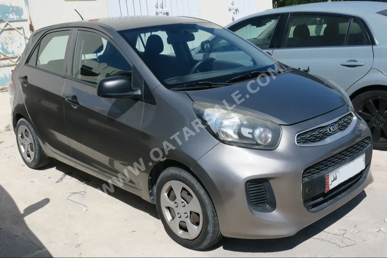 Kia  Picanto  2017  Automatic  297٬000 Km  4 Cylinder  Front Wheel Drive (FWD)  Hatchback  Gray