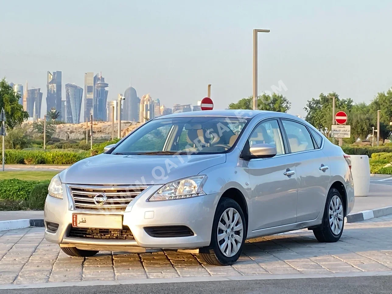 Nissan  Sentra  2020  Automatic  130,000 Km  4 Cylinder  Front Wheel Drive (FWD)  Sedan  Silver