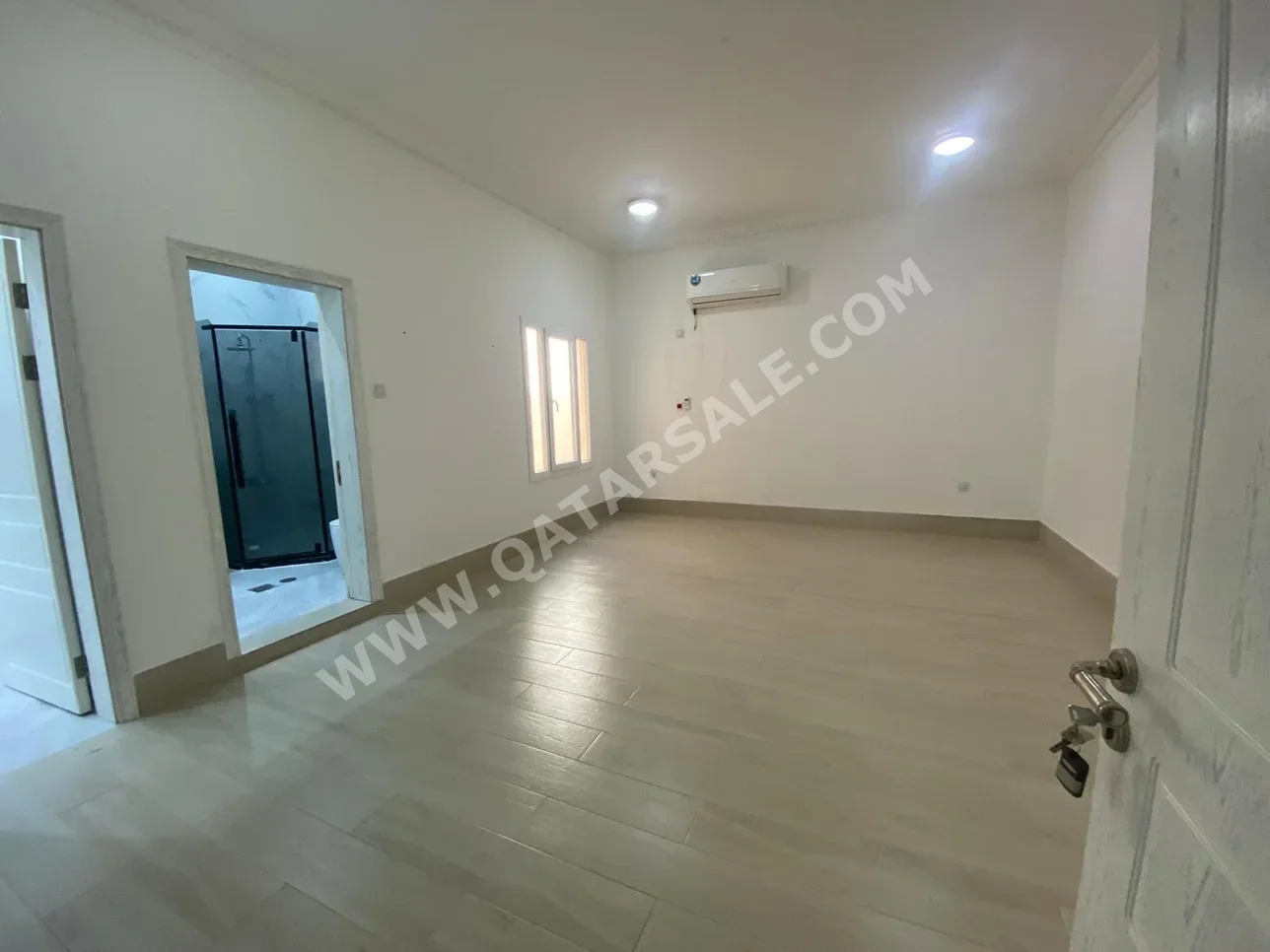 Apartment  For Rent  in Al Rayyan -  Al Aziziyah  Not Furnished