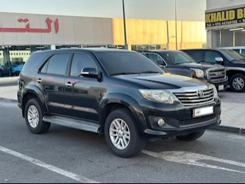 Toyota  Fortuner  SR5  2013  Automatic  280,000 Km  4 Cylinder  Four Wheel Drive (4WD)  SUV  Gray