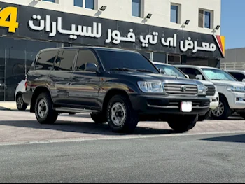 Toyota  Land Cruiser  GX  2004  Manual  64,000 Km  6 Cylinder  Four Wheel Drive (4WD)  SUV  Black