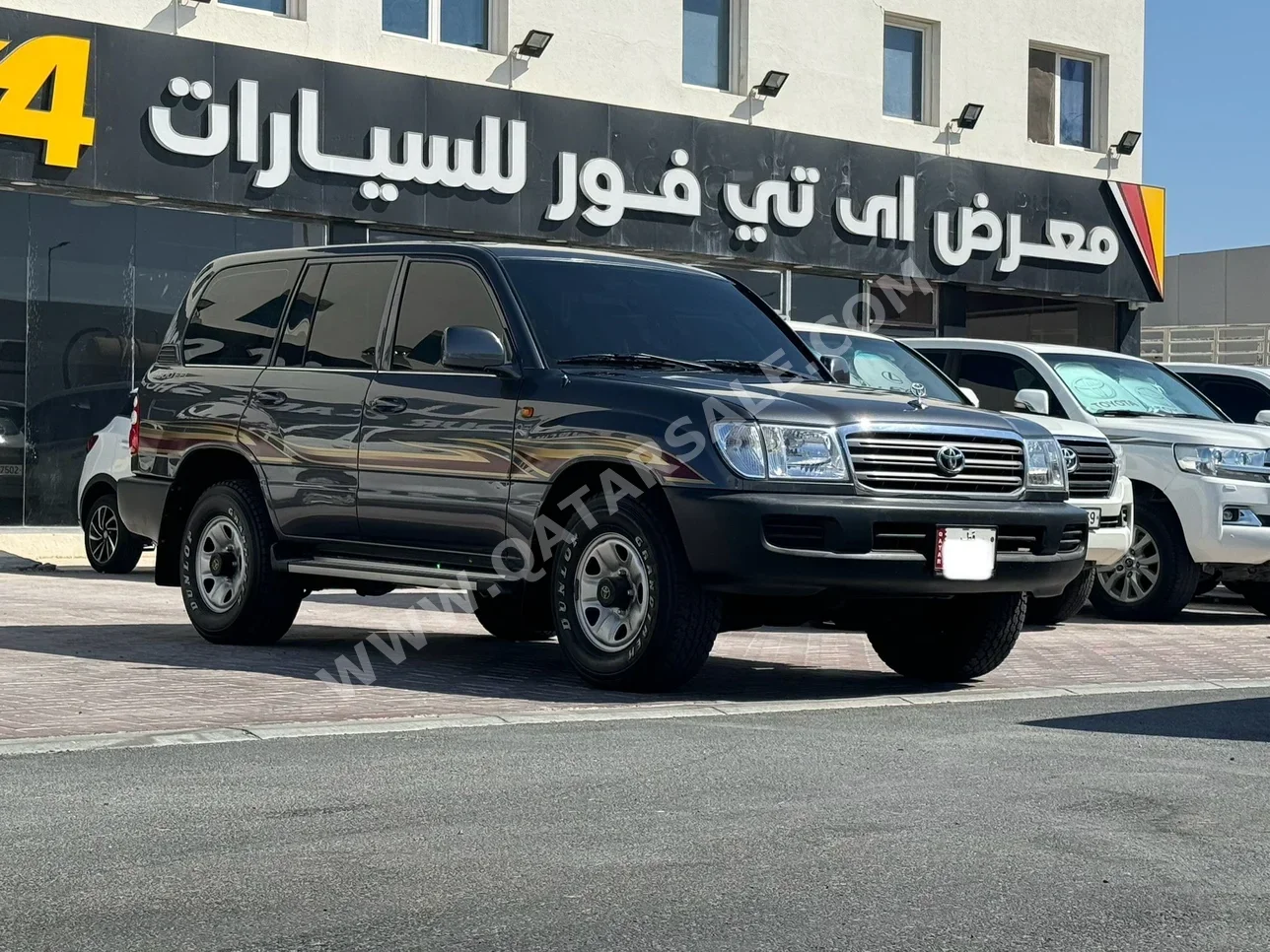 Toyota  Land Cruiser  GX  2004  Manual  64,000 Km  6 Cylinder  Four Wheel Drive (4WD)  SUV  Black