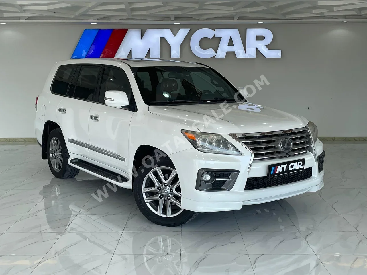 Lexus  LX  570 S  2014  Automatic  407,000 Km  8 Cylinder  Four Wheel Drive (4WD)  SUV  White