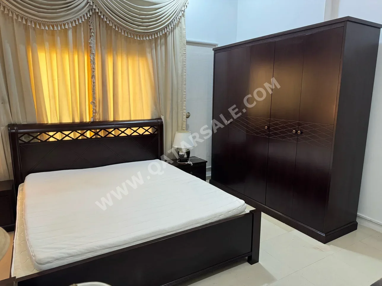 Bedroom Sets - 5 Pieces Set  - Brown