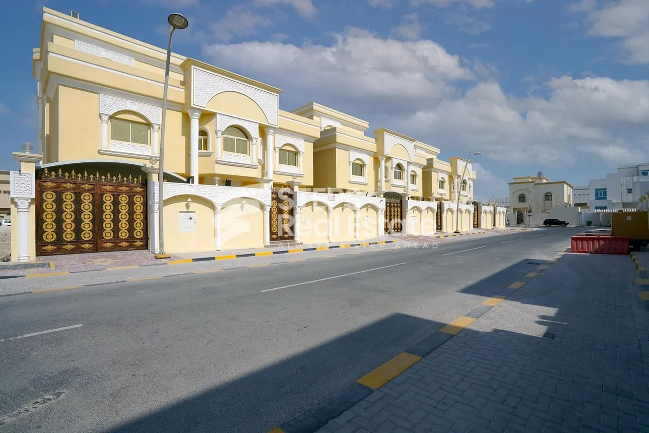 Family Residential  - Not Furnished  - Doha  - Al Thumama  - 7 Bedrooms