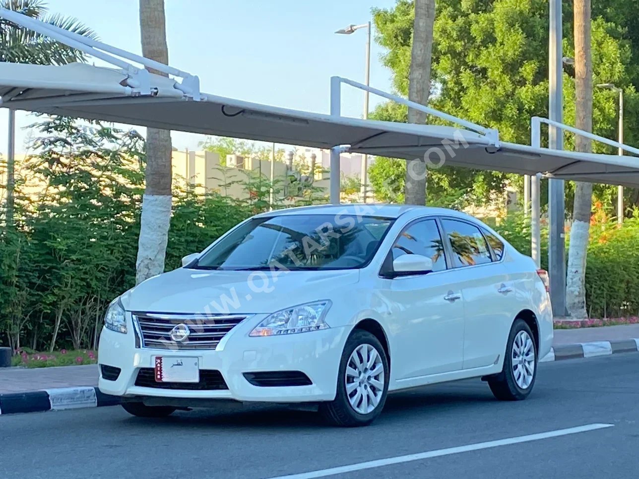 Nissan  Sentra  2018  Automatic  72,000 Km  4 Cylinder  Front Wheel Drive (FWD)  Sedan  White