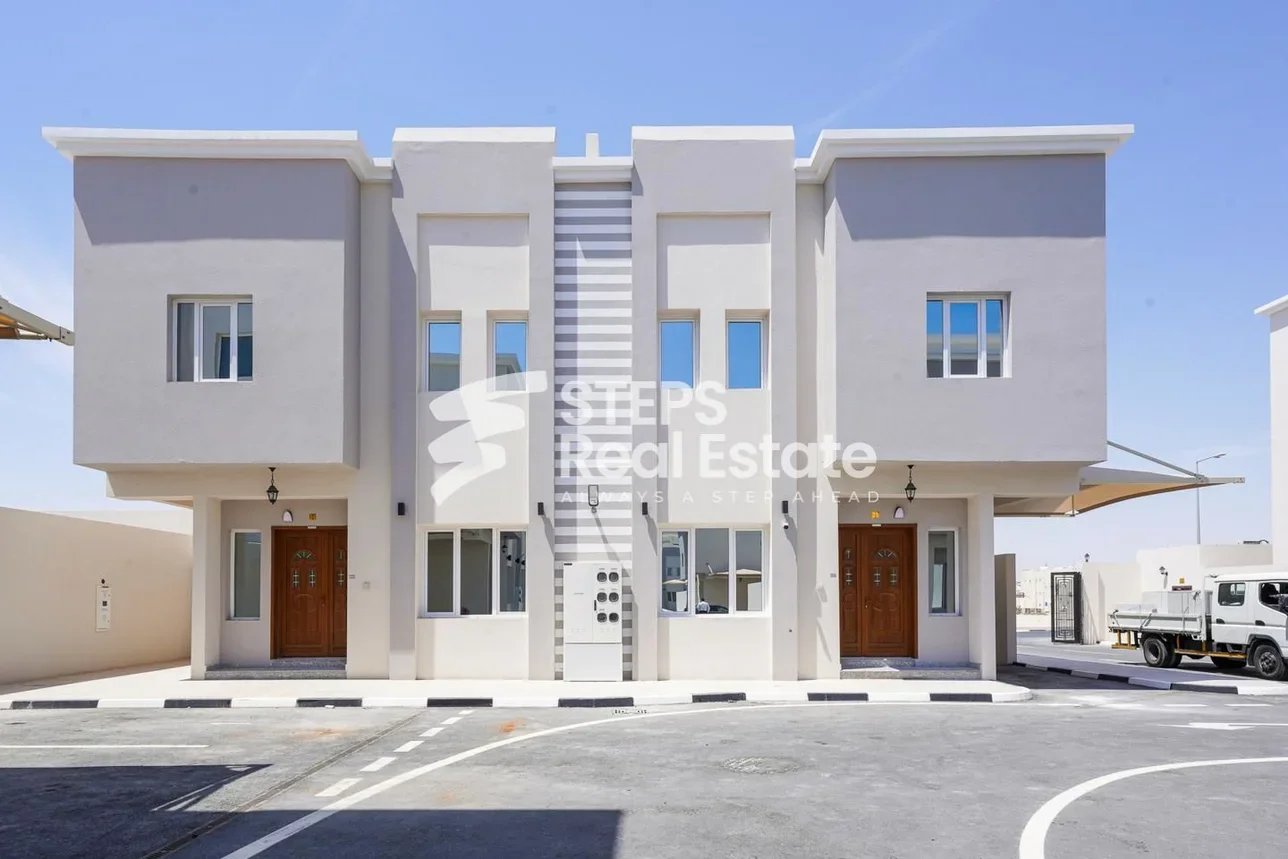 Family Residential  - Not Furnished  - Doha  - Al Markhiya  - 7 Bedrooms