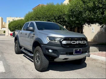 Ford  Ranger  2015  Manual  64,000 Km  4 Cylinder  Front Wheel Drive (FWD)  Pick Up  Gray