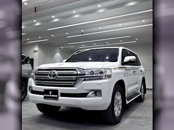 Toyota  Land Cruiser  VXR  2018  Automatic  231٬000 Km  8 Cylinder  Four Wheel Drive (4WD)  SUV  White