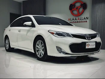 Toyota  Avalon  XLE  2014  Automatic  163,000 Km  6 Cylinder  Front Wheel Drive (FWD)  Sedan  White