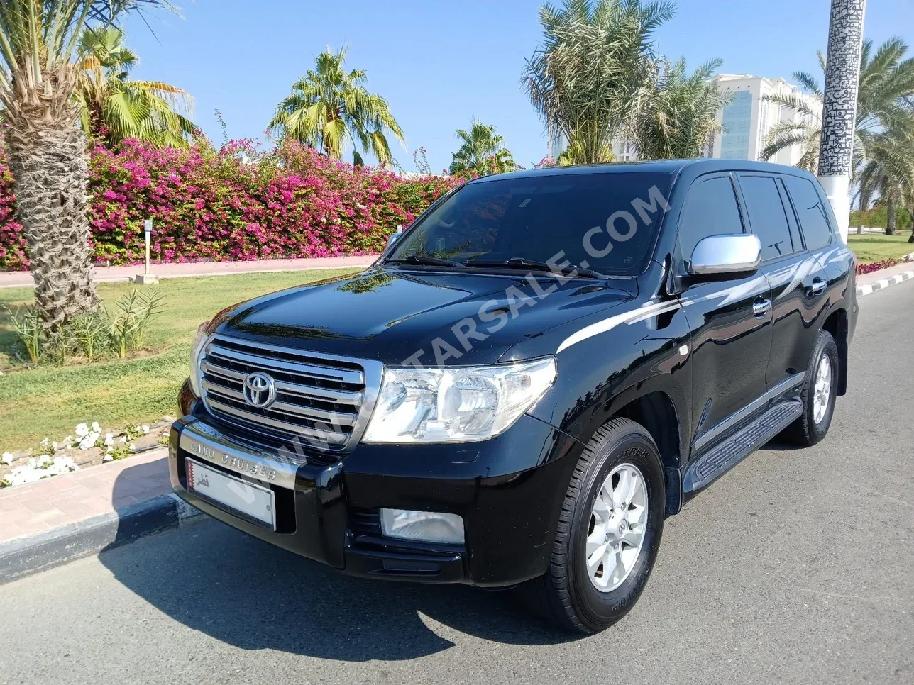 Toyota  Land Cruiser  GXR  2011  Automatic  390,000 Km  8 Cylinder  Four Wheel Drive (4WD)  SUV  Black