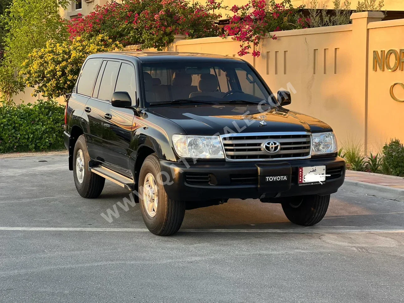 Toyota  Land Cruiser  GX  2006  Manual  430,000 Km  6 Cylinder  Four Wheel Drive (4WD)  SUV  Black