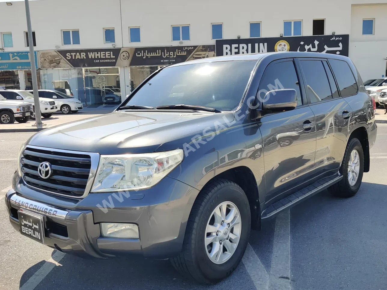 Toyota  Land Cruiser  GXR  2009  Automatic  310,000 Km  6 Cylinder  Four Wheel Drive (4WD)  SUV  Gray