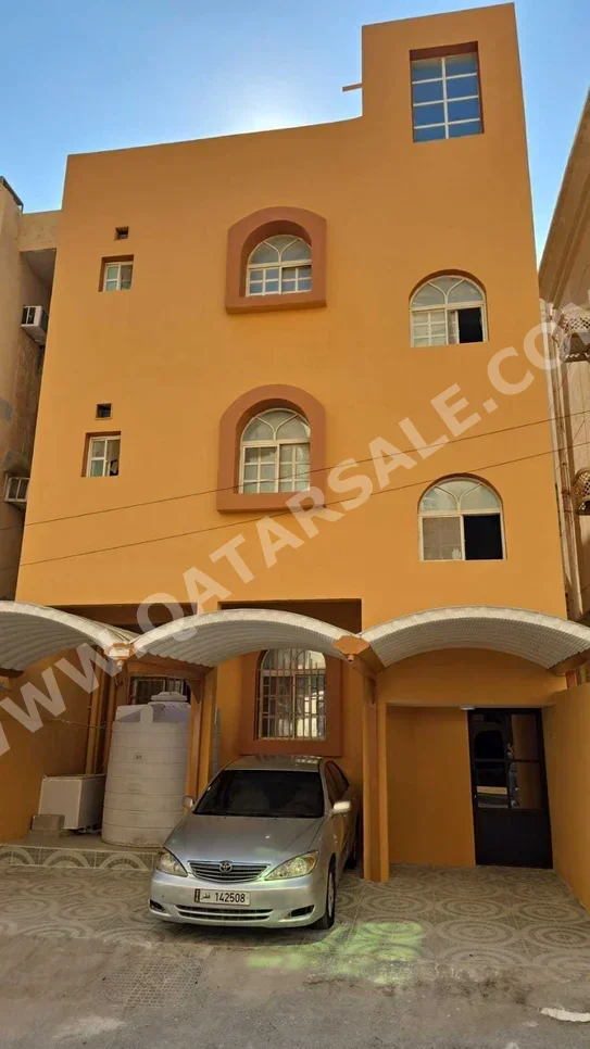 Buildings, Towers & Compounds - Commercial  - Doha  - Madinat Khalifa South  For Sale