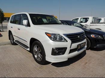 Lexus  LX  570 S  2015  Automatic  159,000 Km  8 Cylinder  Four Wheel Drive (4WD)  SUV  White