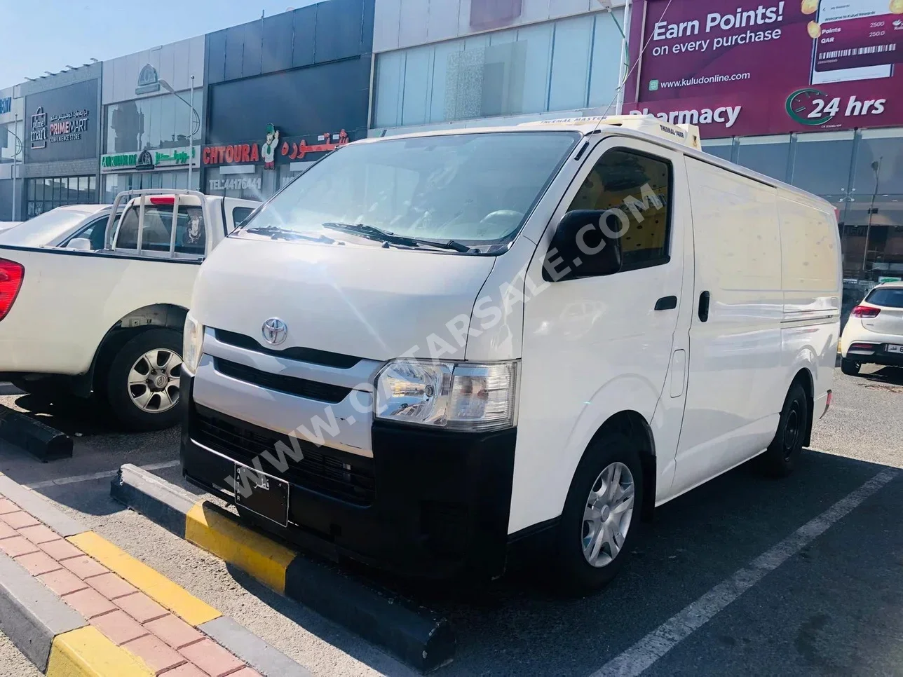  Toyota  Hiace  2014  Manual  266,000 Km  4 Cylinder  Rear Wheel Drive (RWD)  Van / Bus  White  With Warranty