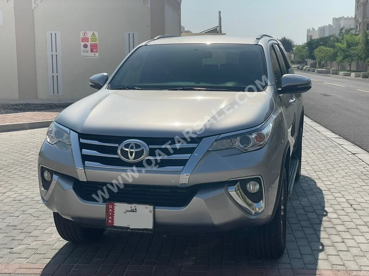 Toyota  Fortuner  2020  Automatic  119,000 Km  4 Cylinder  Four Wheel Drive (4WD)  SUV  Gray