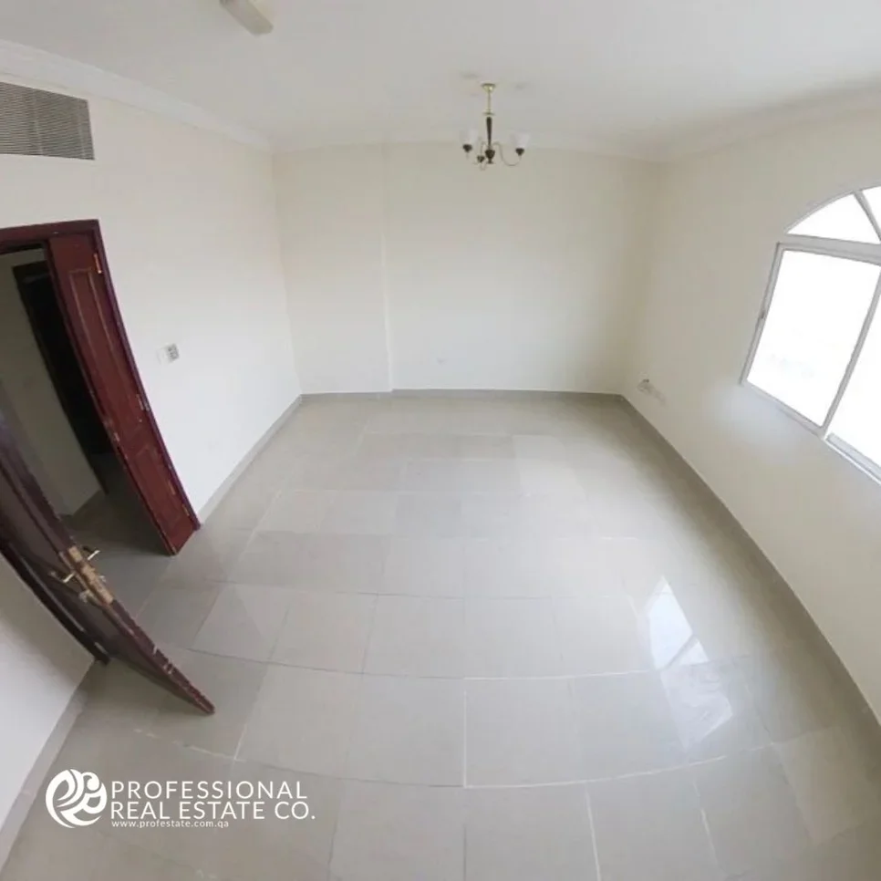 2 Bedrooms  Apartment  in Doha -  Fereej Bin Mahmoud  Not Furnished