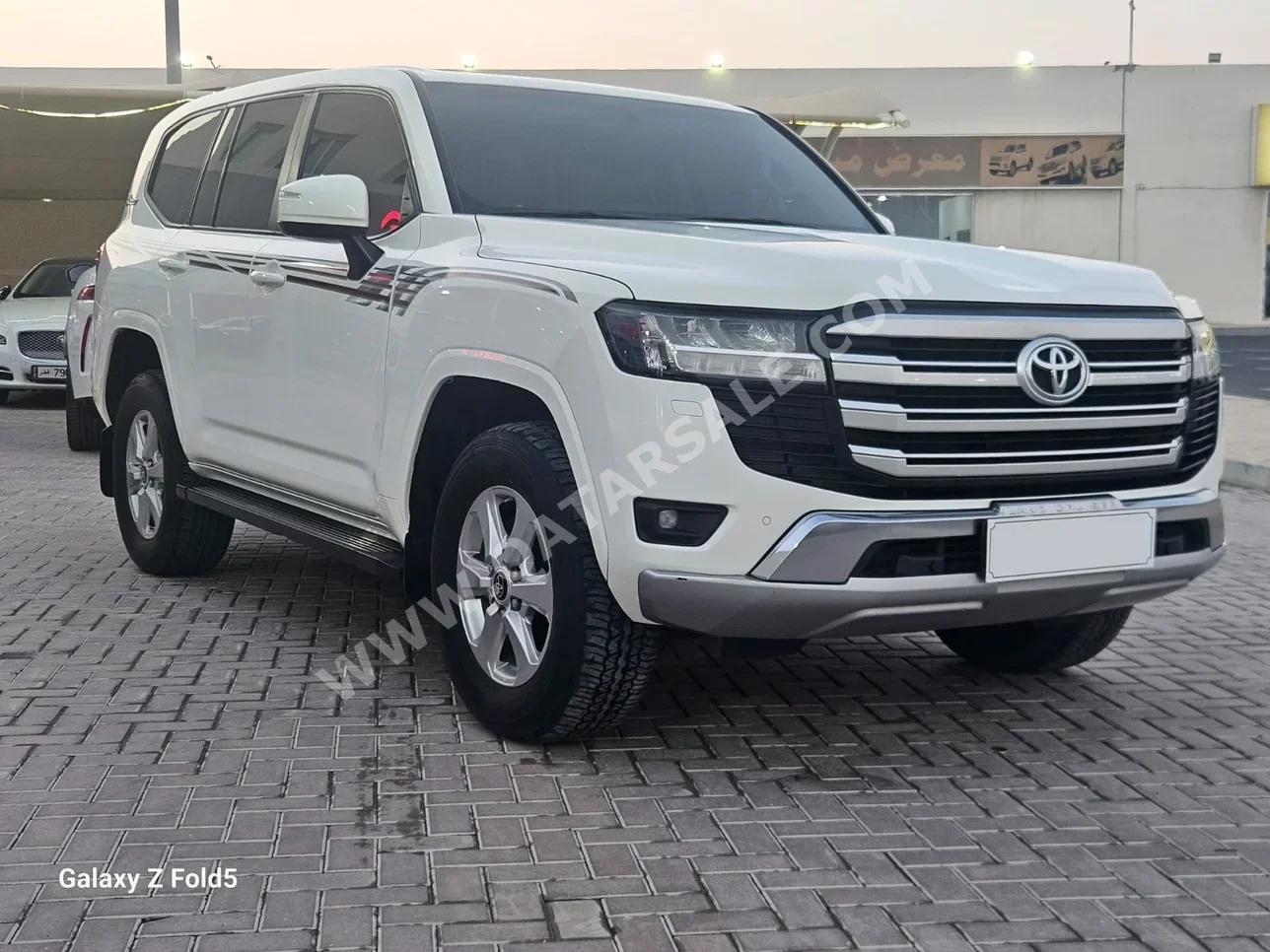 Toyota  Land Cruiser  GXR Twin Turbo  2022  Automatic  100,000 Km  6 Cylinder  Four Wheel Drive (4WD)  SUV  White