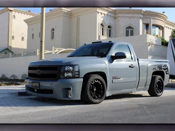 Chevrolet  Silverado  SS  2011  Automatic  160,000 Km  8 Cylinder  Rear Wheel Drive (RWD)  Pick Up  Gray