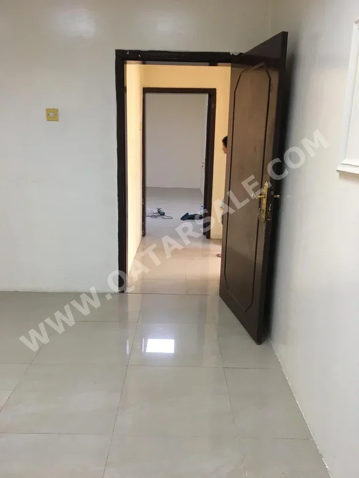 Family Residential  - Not Furnished  - Al Rayyan  - Muaither  - 4 Bedrooms