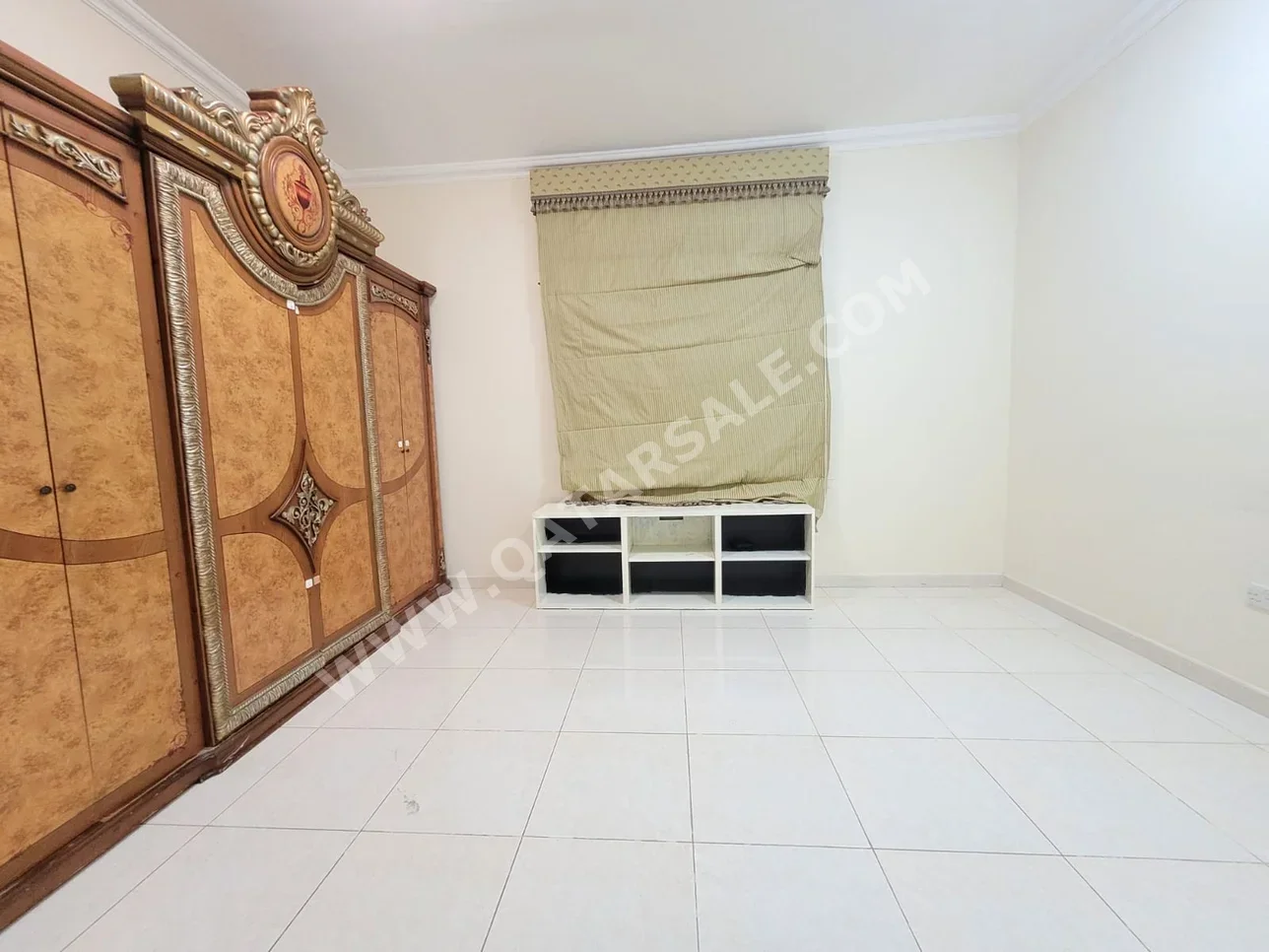 2 Bedrooms  Apartment  in Doha -  Madinat Khalifa South  Not Furnished