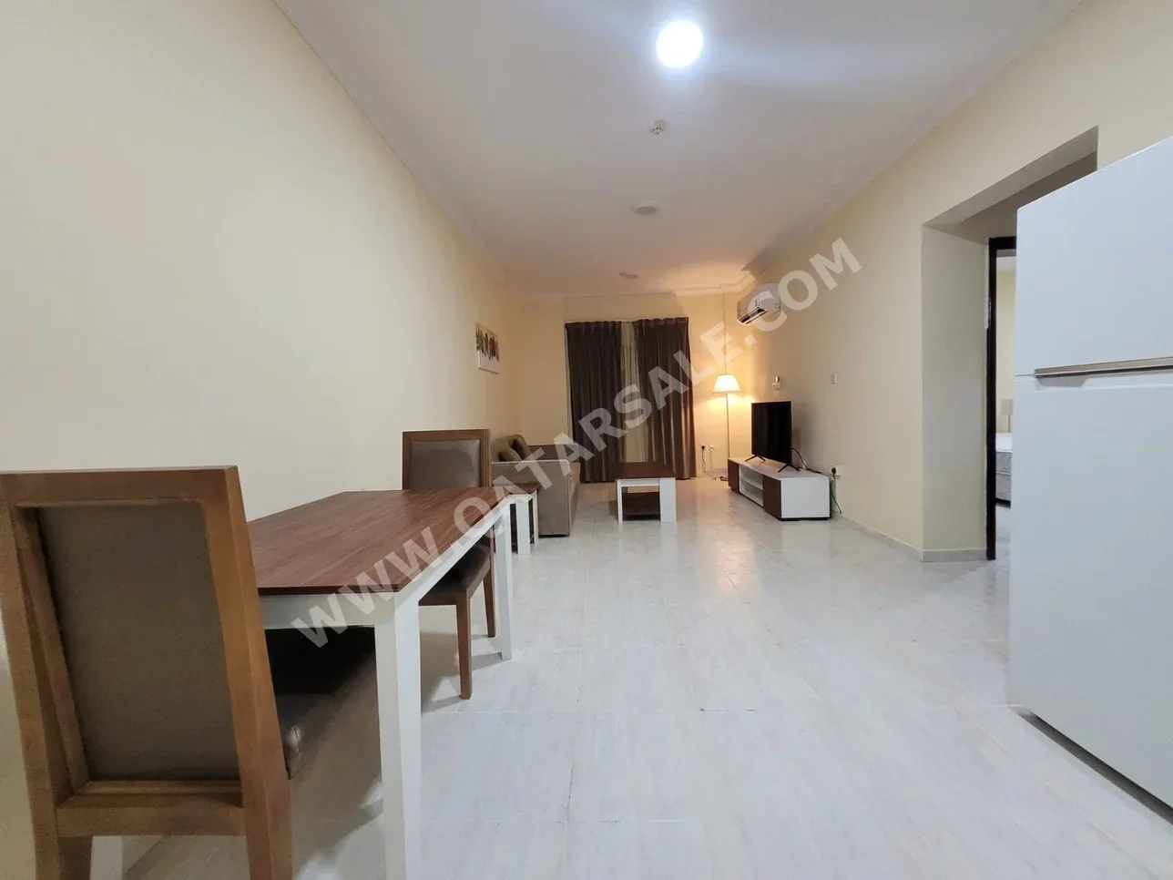 1 Bedrooms  Apartment  in Doha -  Umm Ghuwailina  Fully Furnished