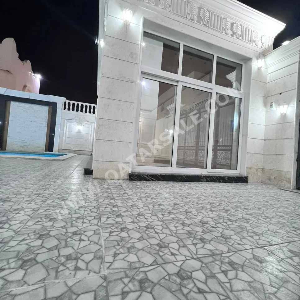 Family Residential  - Not Furnished  - Al Daayen  - Al Khisah  - 11 Bedrooms