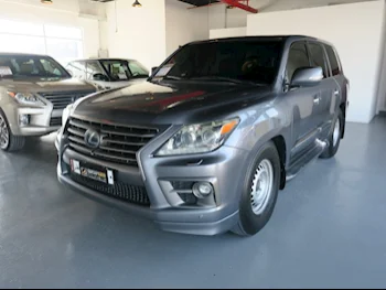 Lexus  LX  570  2015  Automatic  345,000 Km  8 Cylinder  Four Wheel Drive (4WD)  SUV  Gray