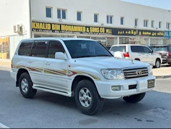 Toyota  Land Cruiser  GXR  2006  Manual  226,000 Km  8 Cylinder  Four Wheel Drive (4WD)  SUV  White