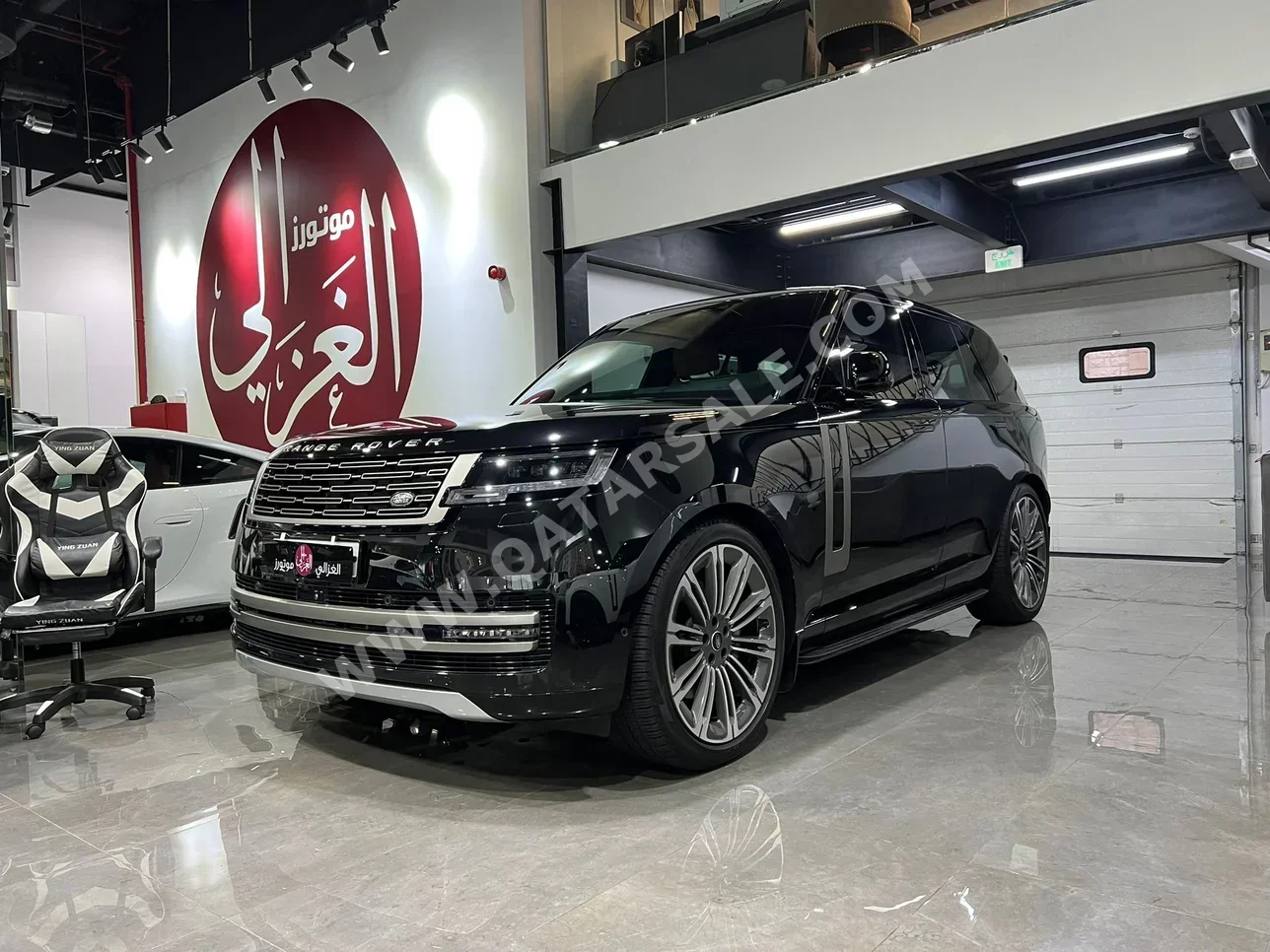 Land Rover  Range Rover  Vogue HSE  2024  Automatic  10,000 Km  6 Cylinder  Four Wheel Drive (4WD)  SUV  Black  With Warranty