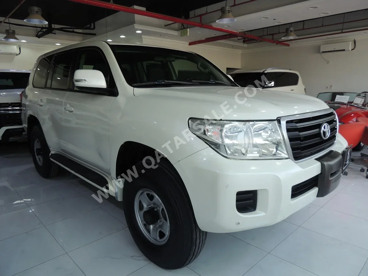 Toyota  Land Cruiser  G  2015  Automatic  287,000 Km  6 Cylinder  Four Wheel Drive (4WD)  SUV  White