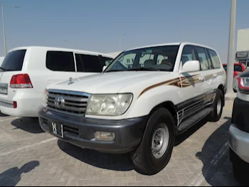 Toyota  Land Cruiser  GXR  2007  Manual  432,000 Km  8 Cylinder  Four Wheel Drive (4WD)  SUV  White