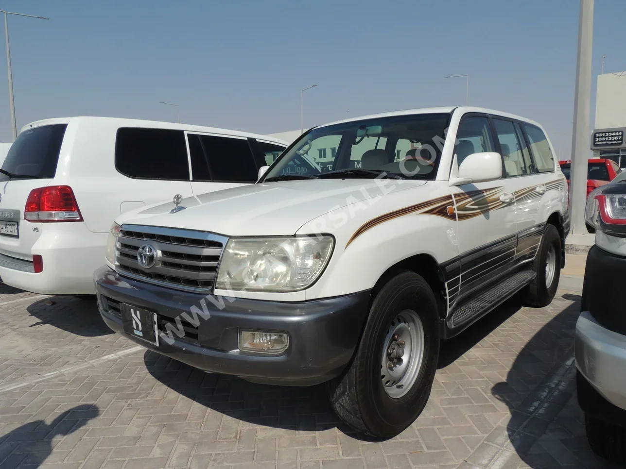 Toyota  Land Cruiser  GXR  2007  Manual  432,000 Km  8 Cylinder  Four Wheel Drive (4WD)  SUV  White