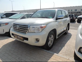 Toyota  Land Cruiser  VXR  2015  Automatic  225,000 Km  8 Cylinder  Four Wheel Drive (4WD)  SUV  White