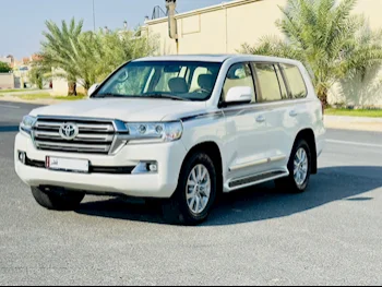 Toyota  Land Cruiser  GXR  2021  Automatic  116,000 Km  8 Cylinder  Four Wheel Drive (4WD)  SUV  White