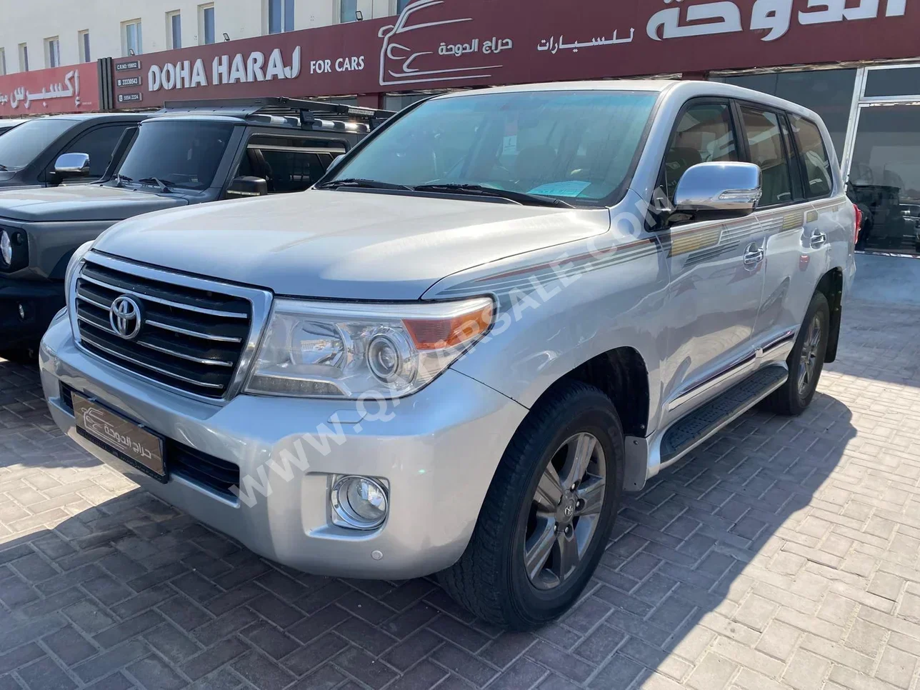 Toyota  Land Cruiser  GXR  2015  Automatic  433,000 Km  8 Cylinder  Four Wheel Drive (4WD)  SUV  Silver