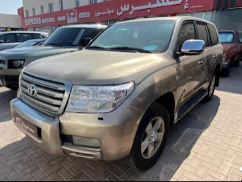 Toyota  Land Cruiser  VXR  2010  Automatic  353,000 Km  8 Cylinder  Four Wheel Drive (4WD)  SUV  Beige