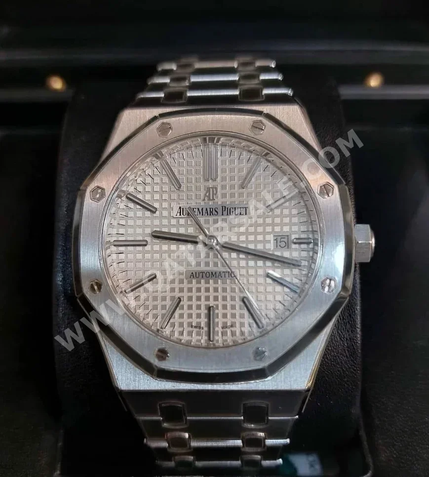 Watches - Audemars Piguet  - Analogue Watches  - White  - Men Watches