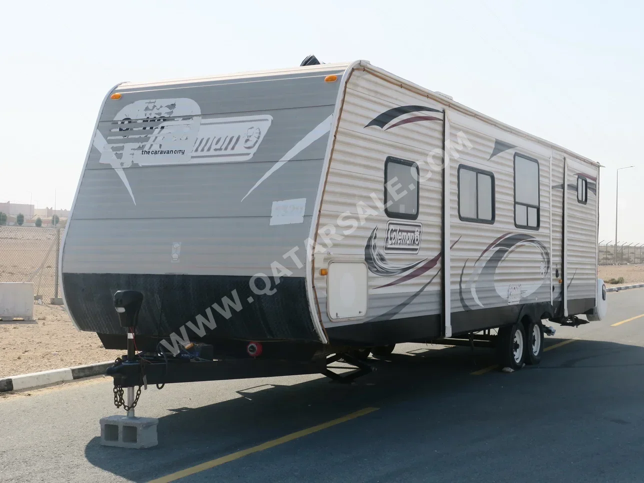 Caravan - Coachmen  - 2016  - White  -Made in United States of America(USA)